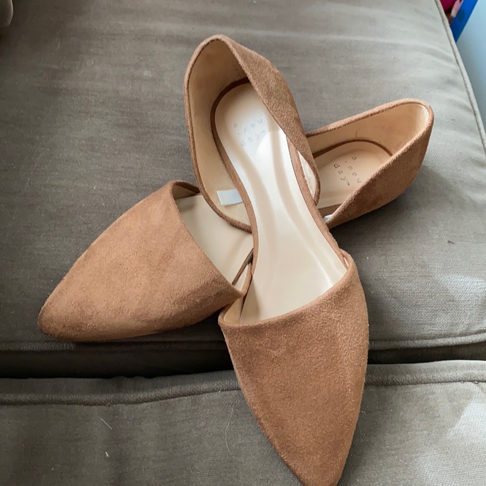 Size 10 brown flats!